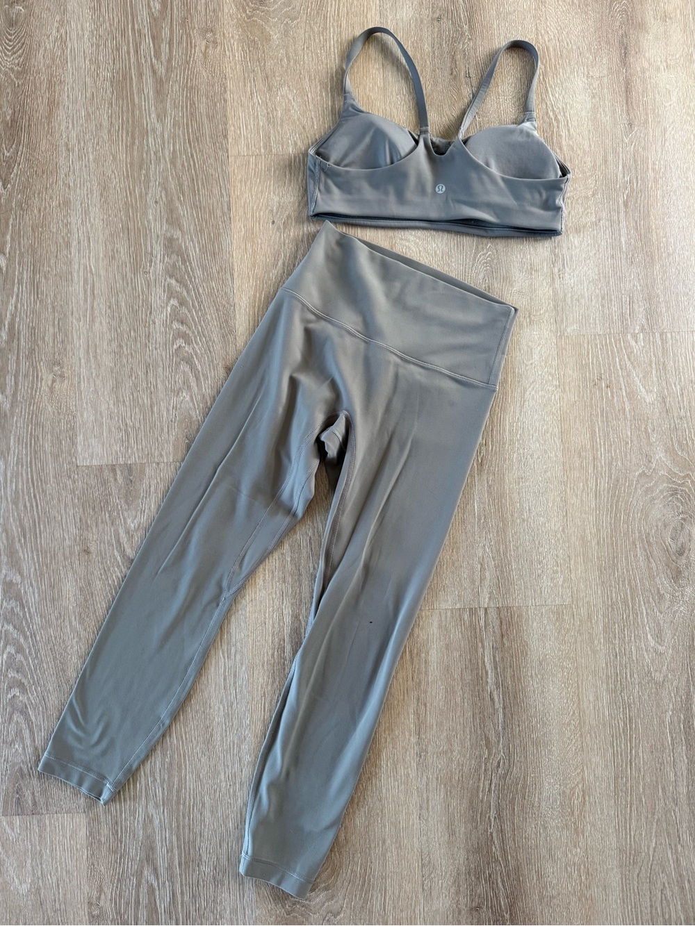 LULULEMON | greige SET - Picture 5 of 8
